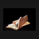 Wedge Wing 1980
Wood, 14.5 x 47.5 x 33 cm