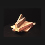 Wedge Wing 1980
Wood, 14.5 x 47.5 x 33 cm